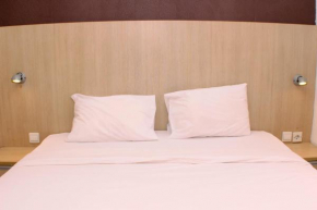 Elegant and Comfy 1BR Apartment at Marina Ancol By Travelio